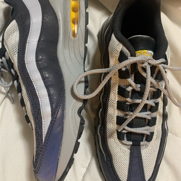 NIKE AIR MAX 95 - Picture 2 of 5